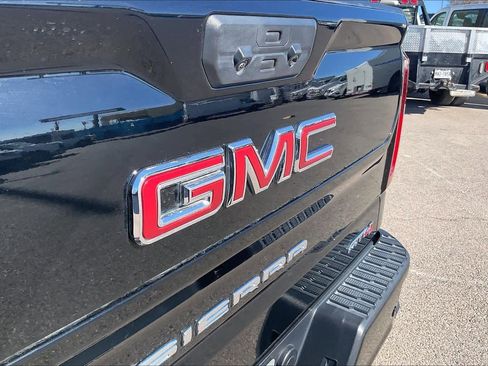 Used 2024 GMC Sierra 1500 AT4 w/ AT4 Premium Package image 29