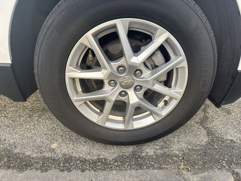 Certified 2024 Chevrolet Equinox LT w/ LPO, Floor Liner Package image 12