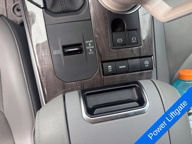 Used 2021 Toyota Highlander Platinum FWD image 12