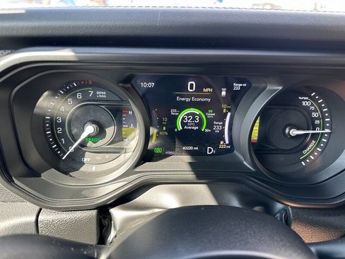 Used 2024 Jeep Wrangler Unlimited Rubicon 4xe image 25