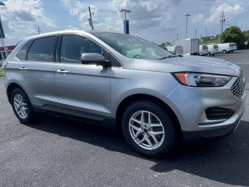 Used 2024 Ford Edge SEL AWD/4WD image 2
