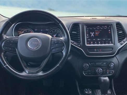 Used 2020 Jeep Cherokee Trailhawk w/ Cold Weather Group image 9