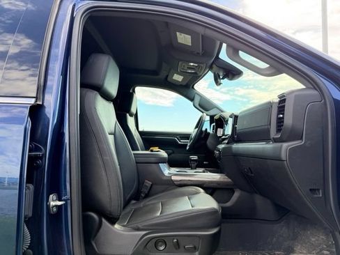 Used 2023 Chevrolet Silverado 1500 LTZ AWD/4WD image 11