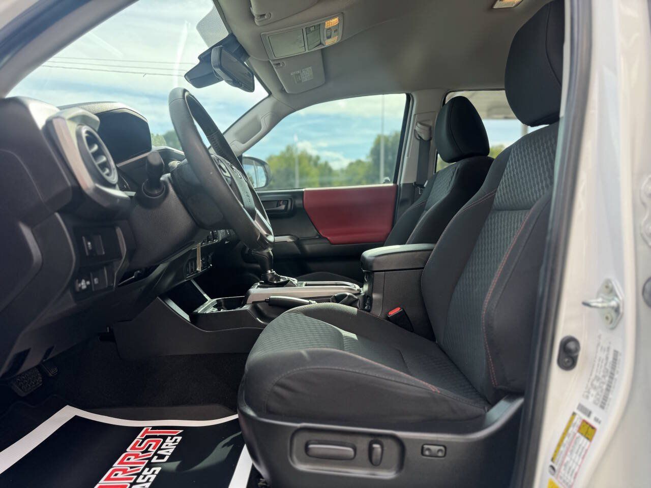 Used 2022 Toyota Tacoma SR5 w/ Technology Package RWD image 17