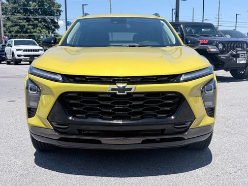 Used 2024 Chevrolet Trax ACTIV w/ Driver Confidence Package FWD image 3