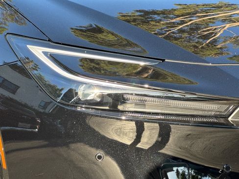 New 2027 Toyota Prius Limited FWD image 32