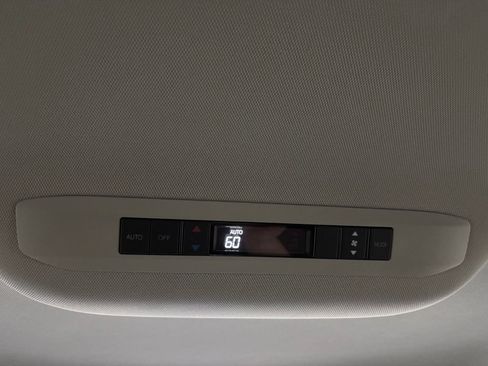 Used 2026 Toyota Sienna LE FWD image 50