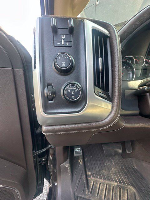 Used 2019 GMC Sierra 2500 SLT w/ Duramax Plus Package AWD/4WD image 21