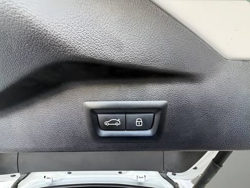 Used 2023 BMW X5 sDrive40i w/ Premium Package RWD image 34