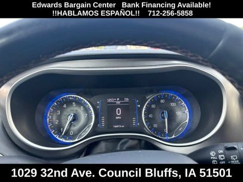 Used 2020 Chrysler Pacifica Touring-L FWD image 21