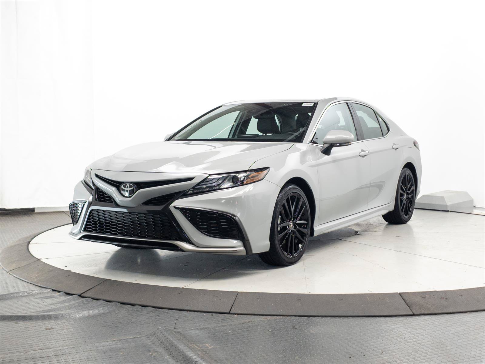 Certified 2024 Toyota Camry XSE FWD image 3