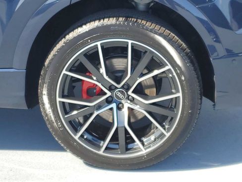 Used 2023 Audi Q8 Premium Plus w/ Premium Plus Package AWD/4WD image 12