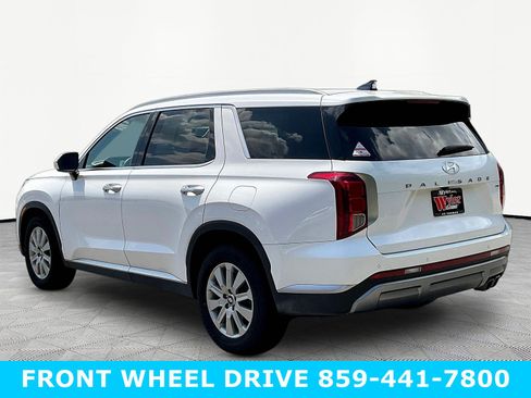 Used 2022 Hyundai Palisade SE FWD image 3