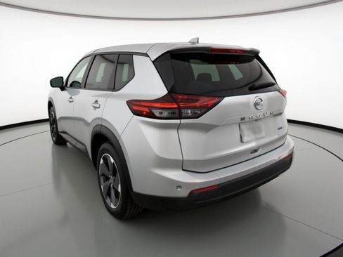 Used 2025 Nissan Rogue SV AWD/4WD image 6
