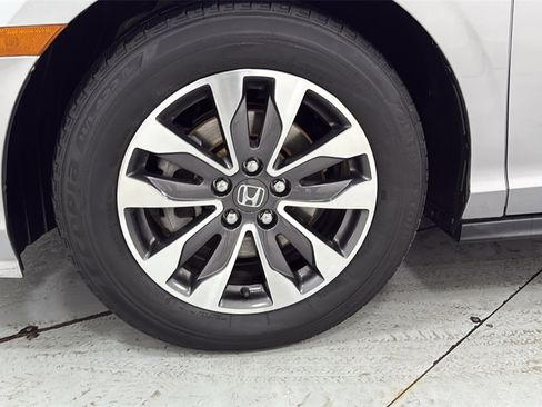Used 2022 Honda Odyssey EX-L image 25