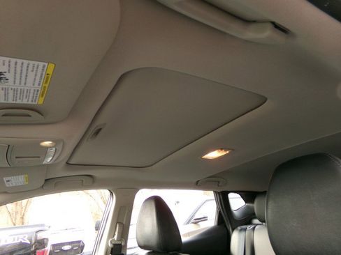 Used 2022 Nissan Rogue Sport SL w/ Premium Package image 17