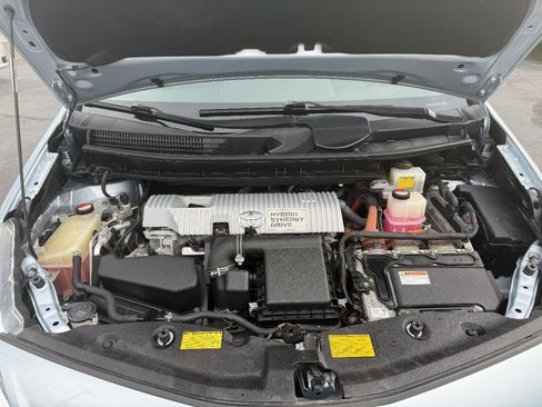 Used 2014 Toyota Prius V Two image 20