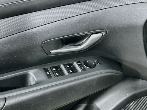 Used 2025 Hyundai Tucson SEL FWD image 15