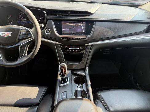 Used 2017 Cadillac XT5 Luxury AWD/4WD image 17