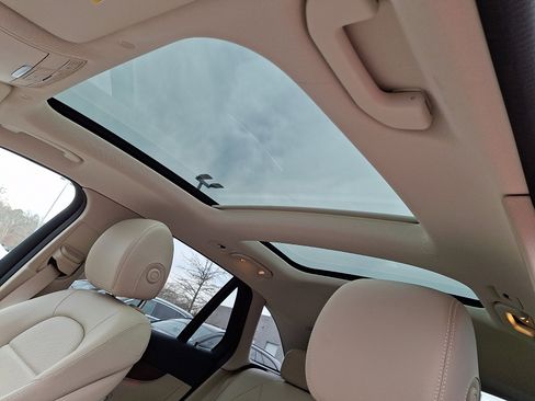 Certified 2022 Mercedes-Benz GLC 300 4MATIC image 14