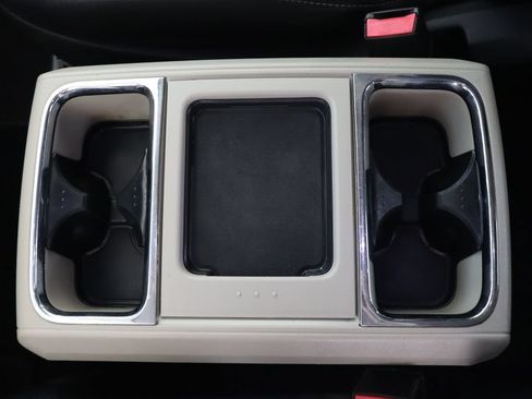 Used 2012 Chrysler Town & Country Touring w/ Entertainment Group #1 FWD image 32