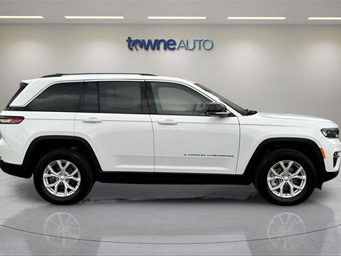 Used 2024 Jeep Grand Cherokee Limited image 6
