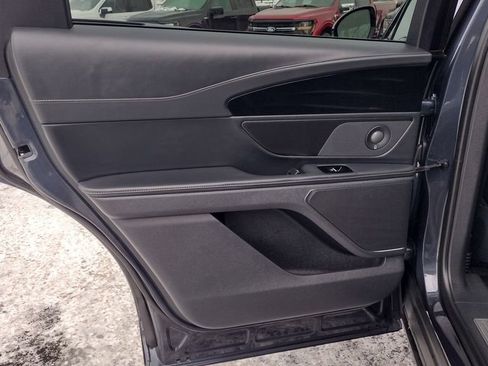 Certified 2024 Lincoln Nautilus Reserve w/ Equipment Group 202A image 20