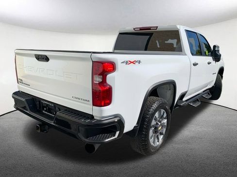 Used 2024 Chevrolet Silverado 2500 Custom w/ Custom Value Package image 14