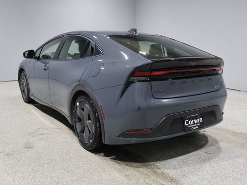 Used 2024 Toyota Prius LE image 5