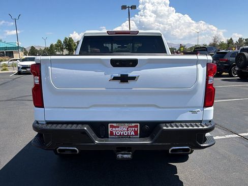 Used 2021 Chevrolet Silverado 1500 LT Trail Boss w/ Convenience Package II AWD/4WD image 4