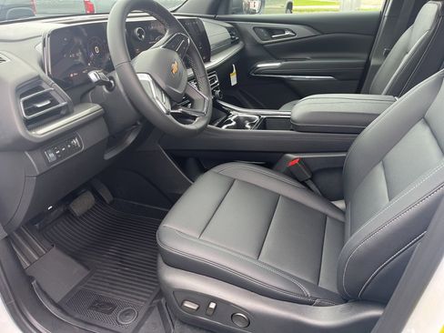 New 2026 Chevrolet Traverse LT w/ Driver Confidence Package image 11