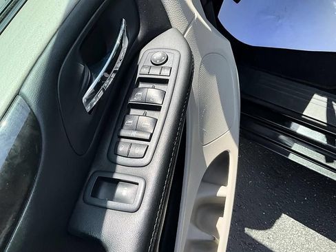 Used 2018 Dodge Grand Caravan SE FWD image 13