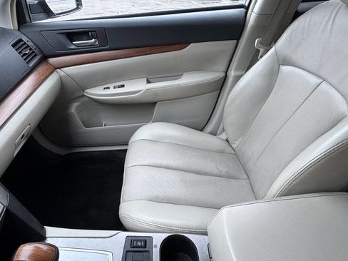 Used 2014 Subaru Outback 2.5i Limited w/ Moonroof Package image 12