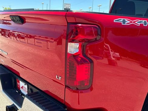 Used 2024 Chevrolet Silverado 1500 LT AWD/4WD image 12