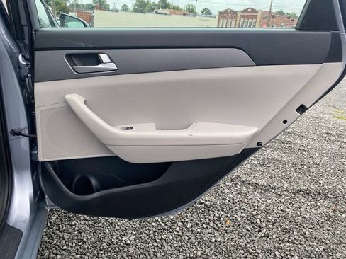 Used 2016 Hyundai Sonata SE image 19