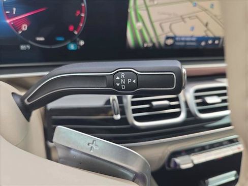 Used 2025 Mercedes-Benz Maybach GLS 600 4MATIC image 10