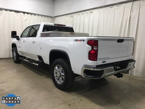 Used 2024 Chevrolet Silverado 2500 LT w/ Convenience Package image 6