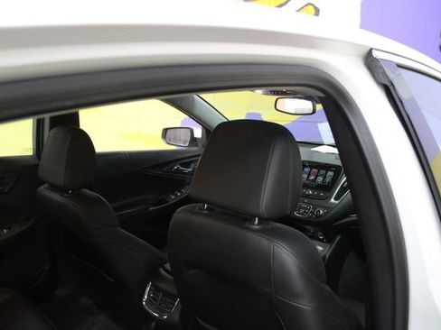 Used 2016 Chevrolet Malibu Premier FWD image 10