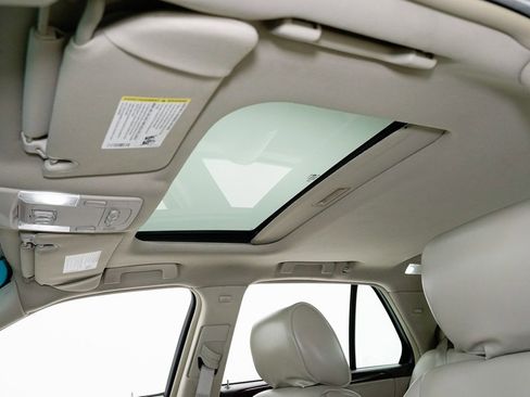 Used 2010 Cadillac DTS Luxury image 10