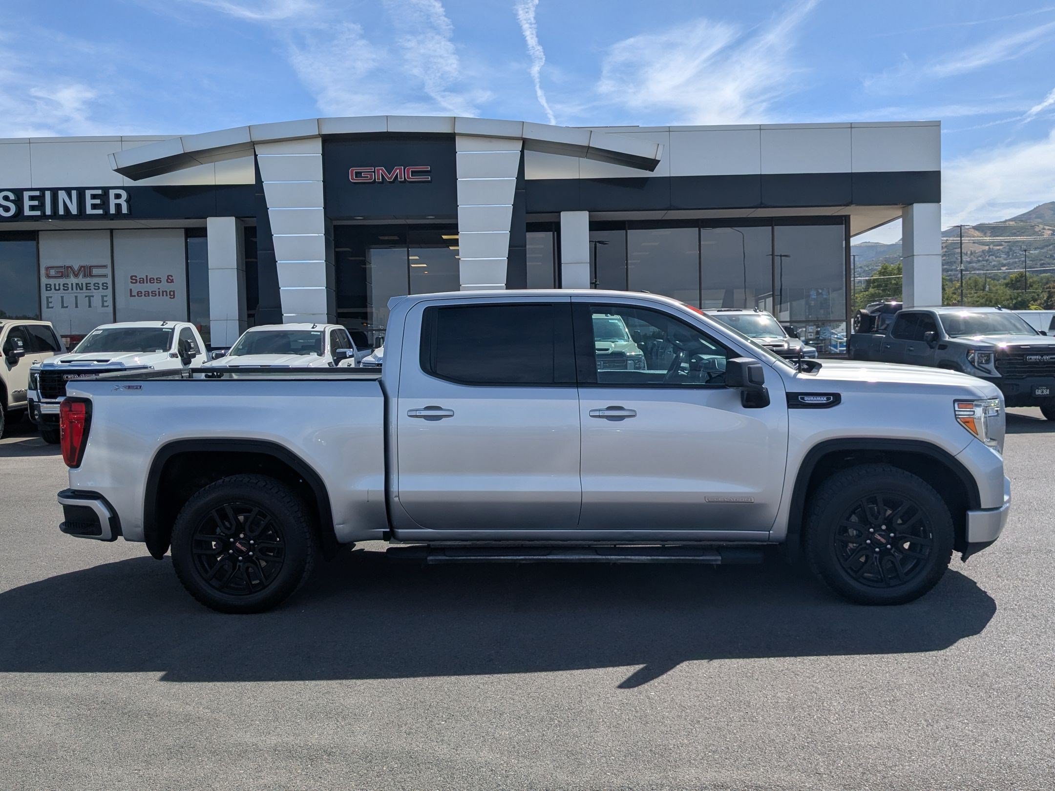 Certified 2021 GMC Sierra 1500 Elevation w/ Preferred Package AWD/4WD image 7