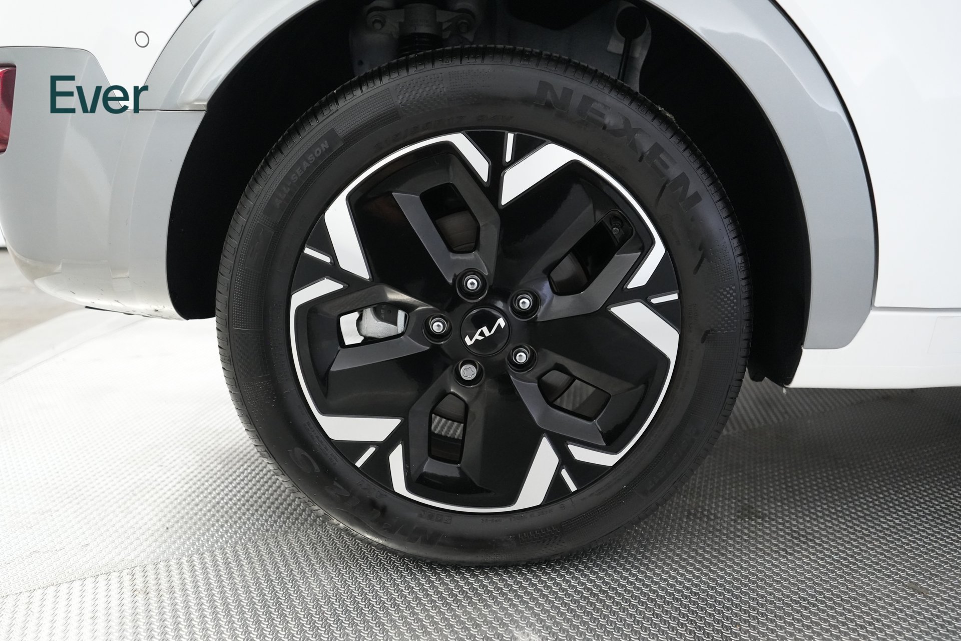 Used 2024 Kia Niro Wave w/ Wave Preserve Package FWD image 21