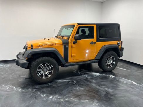 Used 2012 Jeep Wrangler Rubicon w/ Dual Top Group image 19