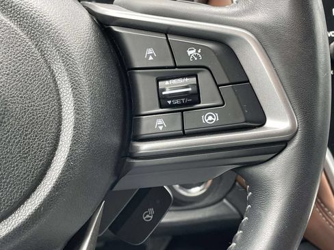Used 2021 Subaru Outback Touring AWD/4WD image 11