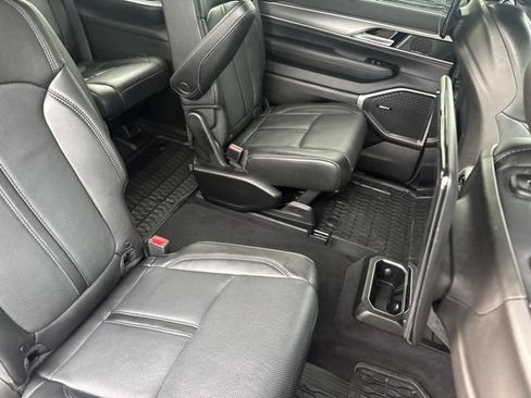 Used 2024 Jeep Wagoneer Series II w/ Convenience Group I AWD/4WD image 24
