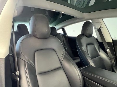 Used 2018 Tesla Model 3 Mid Range image 8