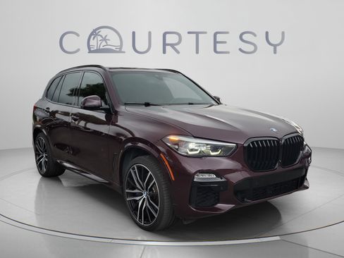 Used 2020 BMW X5 sDrive40i w/ M Sport Package RWD image 4