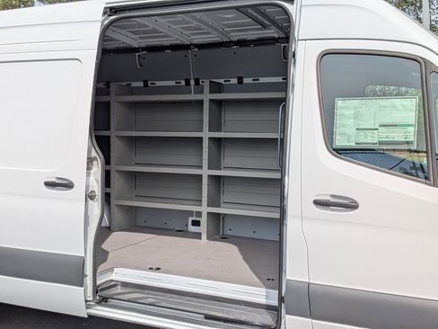 New 2025 Mercedes-Benz Sprinter 2500 image 30