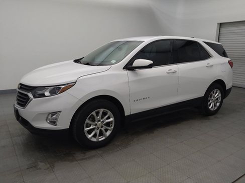 Used 2020 Chevrolet Equinox LT image 2