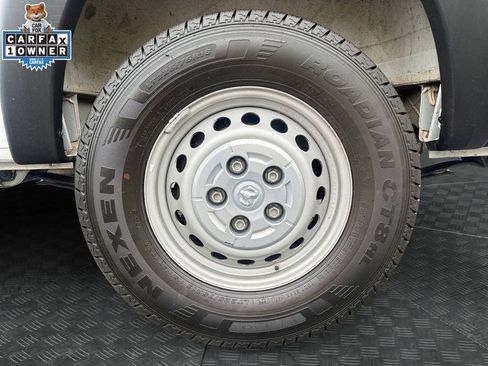 Used 2025 RAM ProMaster 2500 w/ Convenience Group FWD image 20