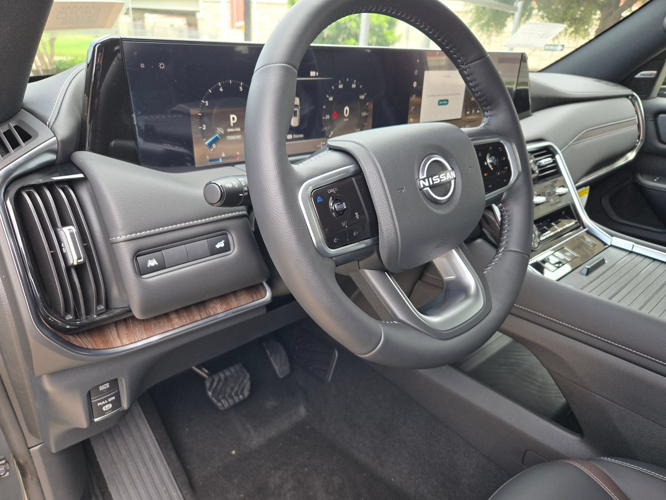 New 2026 Nissan Armada SL w/ Captain's Chari Seat Package AWD/4WD image 10